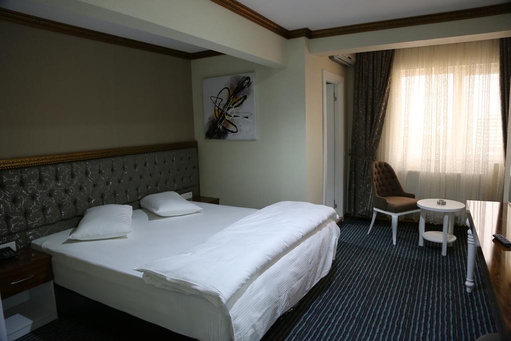 Grand Sera Hotel Ankara Room photo